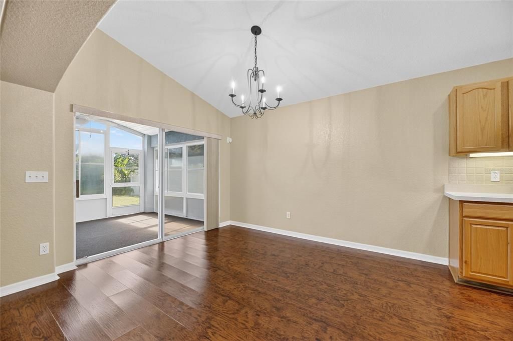 En Venta: $359,000 (3 camas, 2 baños, 1853 Pies cuadrados)