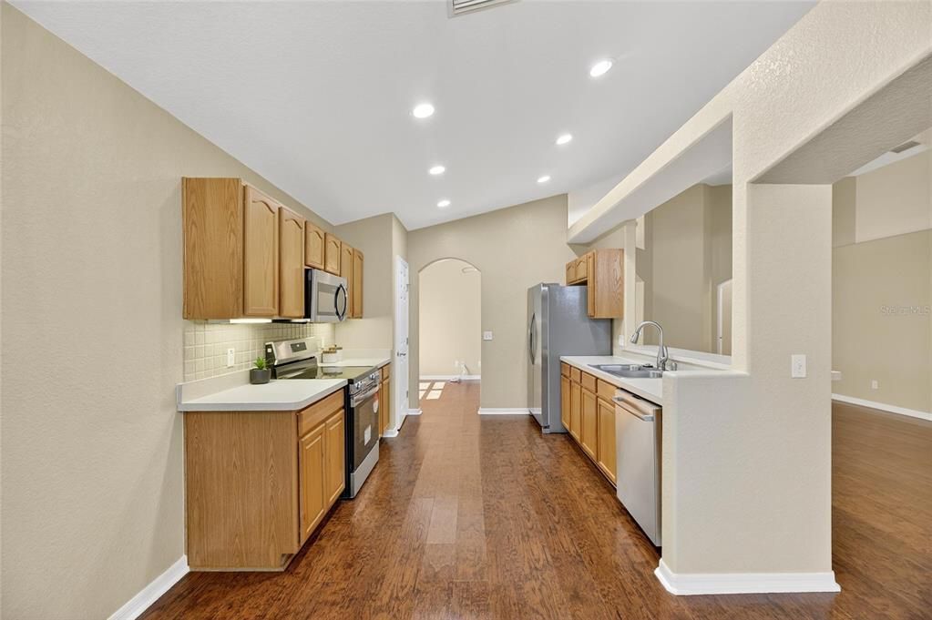 En Venta: $359,000 (3 camas, 2 baños, 1853 Pies cuadrados)