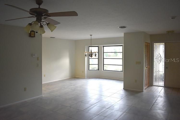 Active With Contract: $2,495 (3 beds, 2 baths, 2348 Square Feet)