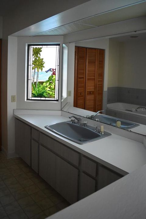 Active With Contract: $2,495 (3 beds, 2 baths, 2348 Square Feet)