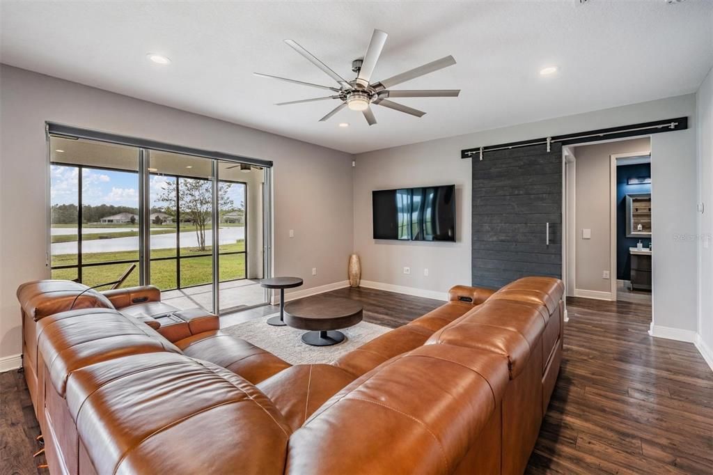 En Venta: $839,900 (5 camas, 3 baños, 3433 Pies cuadrados)