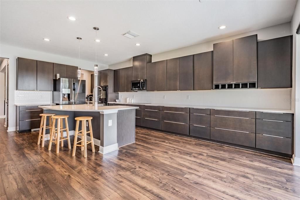 En Venta: $839,900 (5 camas, 3 baños, 3433 Pies cuadrados)