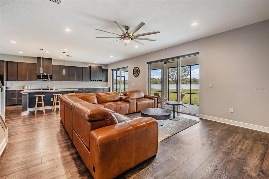 En Venta: $839,900 (5 camas, 3 baños, 3433 Pies cuadrados)