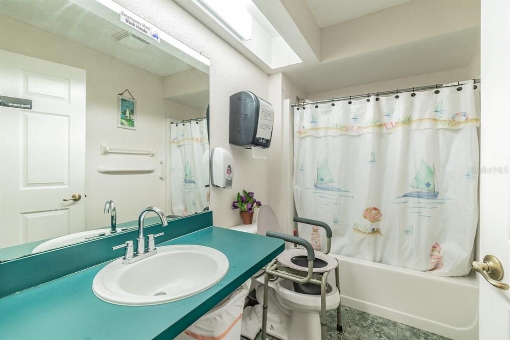 For Sale: $2,200,000 (0 beds, 0 baths, 6203 Square Feet)