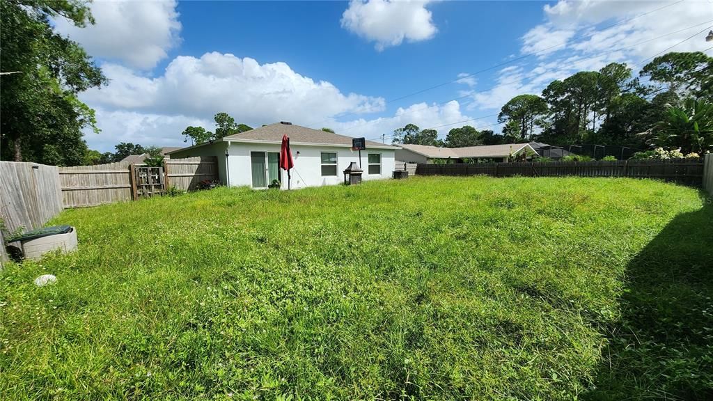 待售: $275,000 (3 贝兹, 2 浴室, 1425 平方英尺)