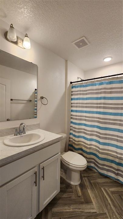 待售: $275,000 (3 贝兹, 2 浴室, 1425 平方英尺)