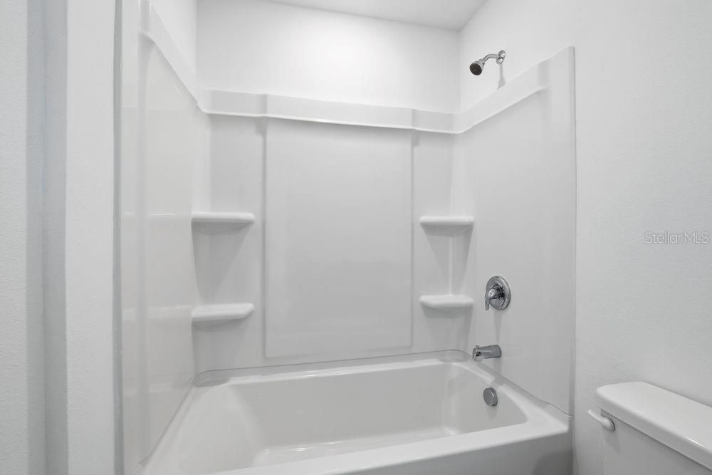 待售: $229,999 (2 贝兹, 2 浴室, 1205 平方英尺)