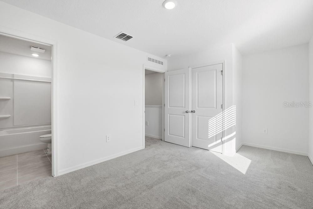 待售: $229,999 (2 贝兹, 2 浴室, 1205 平方英尺)