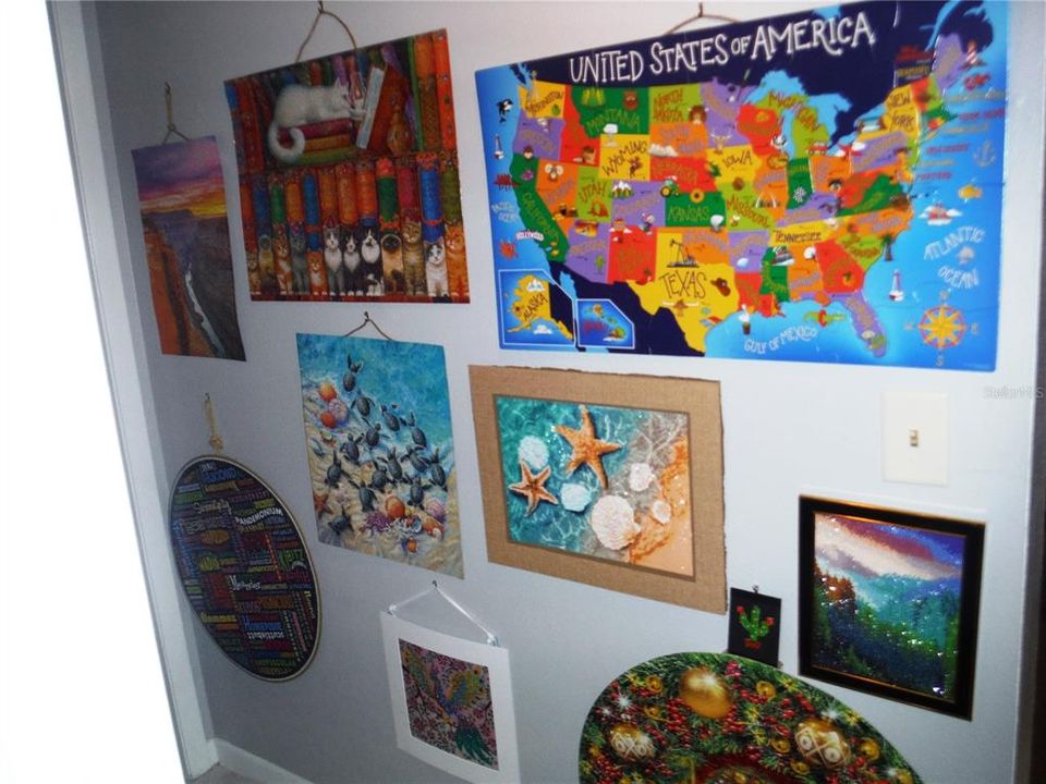 合同活跃: $135,000 (2 贝兹, 1 浴室, 990 平方英尺)