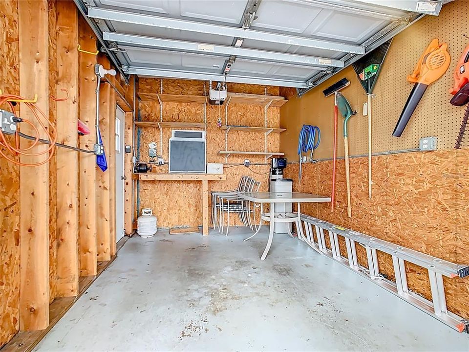 Active With Contract: $245,000 (2 beds, 2 baths, 1104 Square Feet)