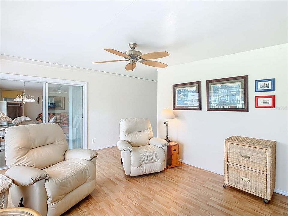 Active With Contract: $245,000 (2 beds, 2 baths, 1104 Square Feet)