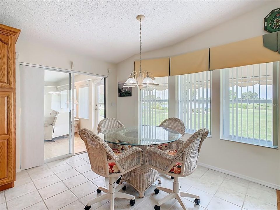 Active With Contract: $245,000 (2 beds, 2 baths, 1104 Square Feet)