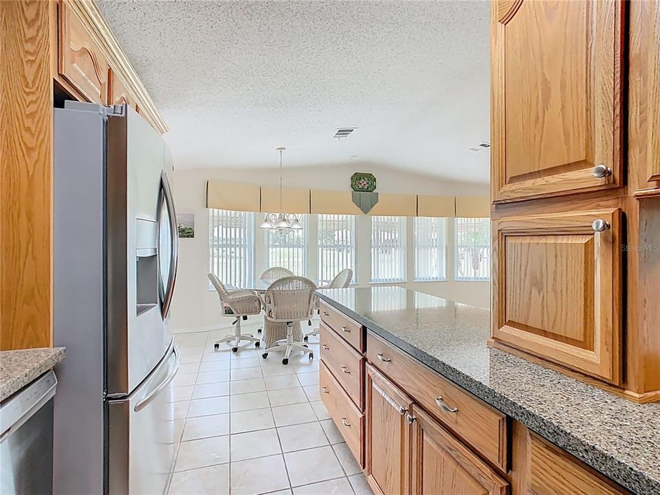 Active With Contract: $245,000 (2 beds, 2 baths, 1104 Square Feet)