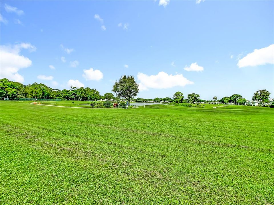 Active With Contract: $245,000 (2 beds, 2 baths, 1104 Square Feet)