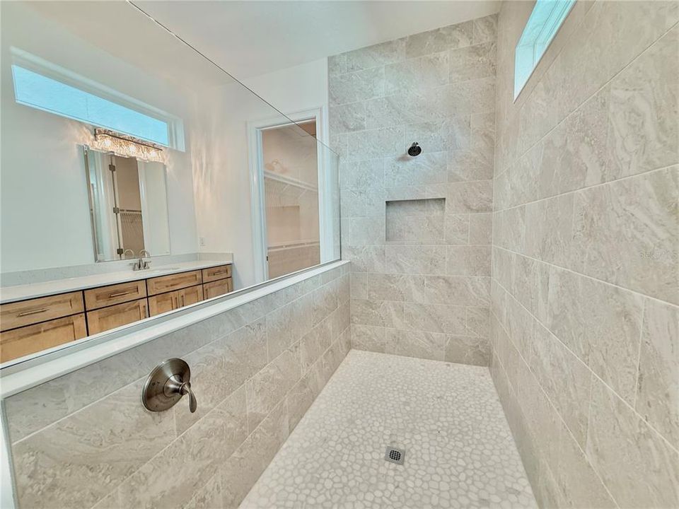 待售: $1,245,000 (3 贝兹, 2 浴室, 2301 平方英尺)