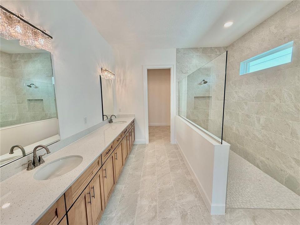 待售: $1,245,000 (3 贝兹, 2 浴室, 2301 平方英尺)