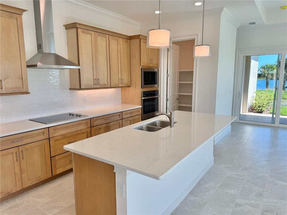 待售: $1,245,000 (3 贝兹, 2 浴室, 2301 平方英尺)