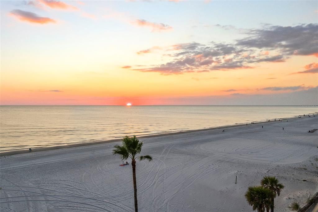 待售: $995,000 (3 贝兹, 2 浴室, 1480 平方英尺)