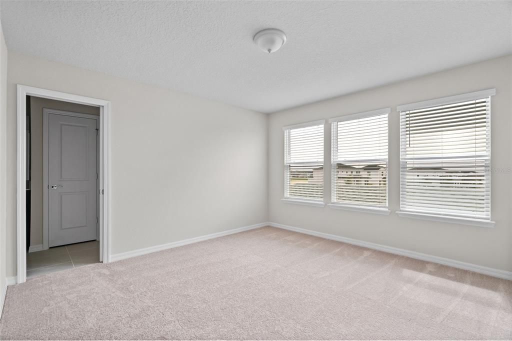 出租: $2,497 (4 贝兹, 3 浴室, 1847 平方英尺)