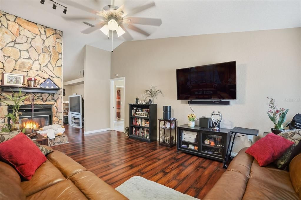 Active With Contract: $625,000 (5 beds, 3 baths, 3162 Square Feet)