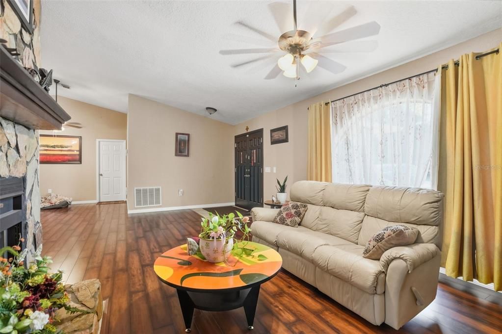 Active With Contract: $625,000 (5 beds, 3 baths, 3162 Square Feet)