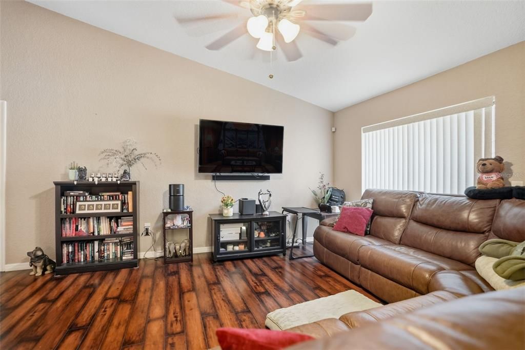 Active With Contract: $625,000 (5 beds, 3 baths, 3162 Square Feet)