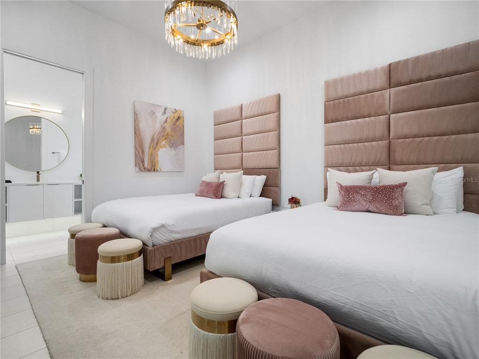 For Sale: $8,250,000 (11 beds, 11 baths, 10436 Square Feet)