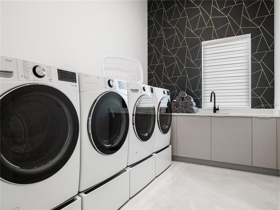 For Sale: $8,250,000 (11 beds, 11 baths, 10436 Square Feet)