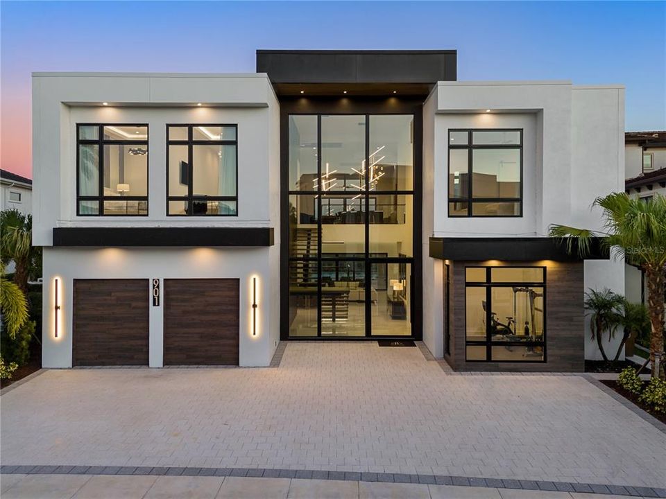 For Sale: $8,250,000 (11 beds, 11 baths, 10436 Square Feet)