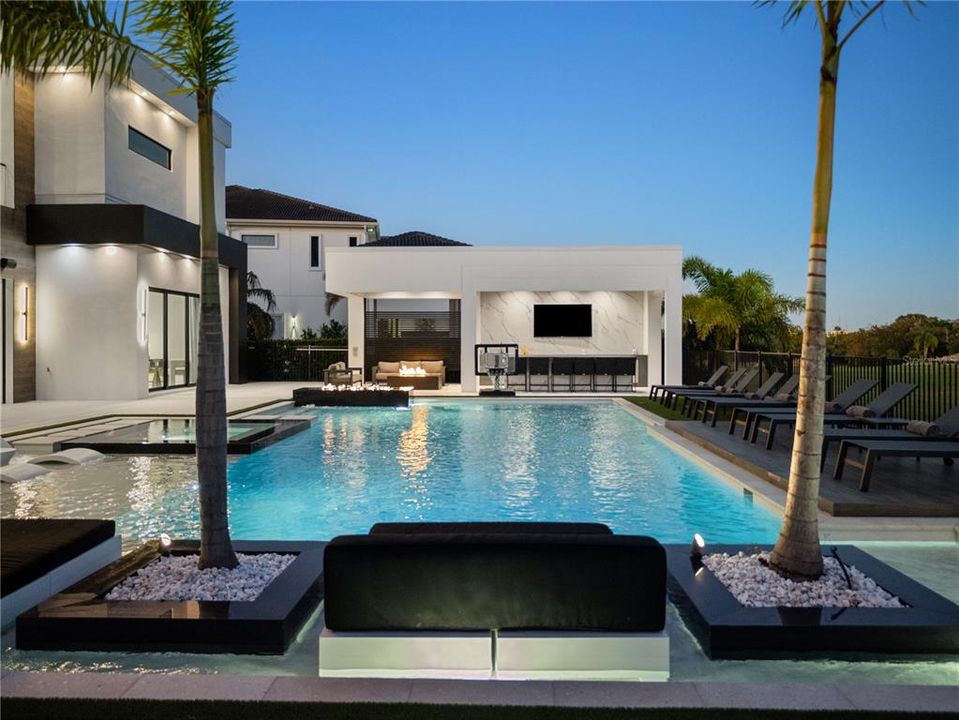 For Sale: $8,250,000 (11 beds, 11 baths, 10436 Square Feet)