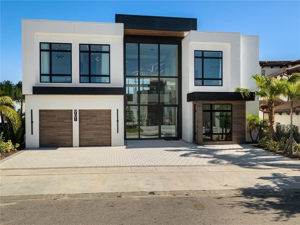 For Sale: $8,250,000 (11 beds, 11 baths, 10436 Square Feet)