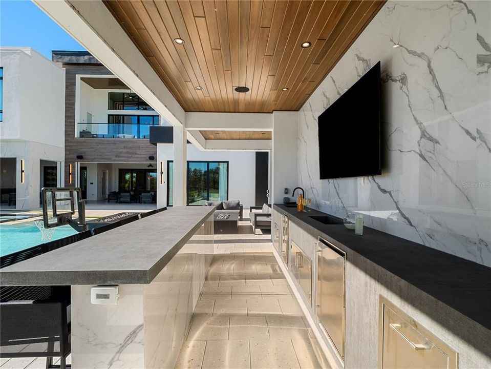 For Sale: $8,250,000 (11 beds, 11 baths, 10436 Square Feet)