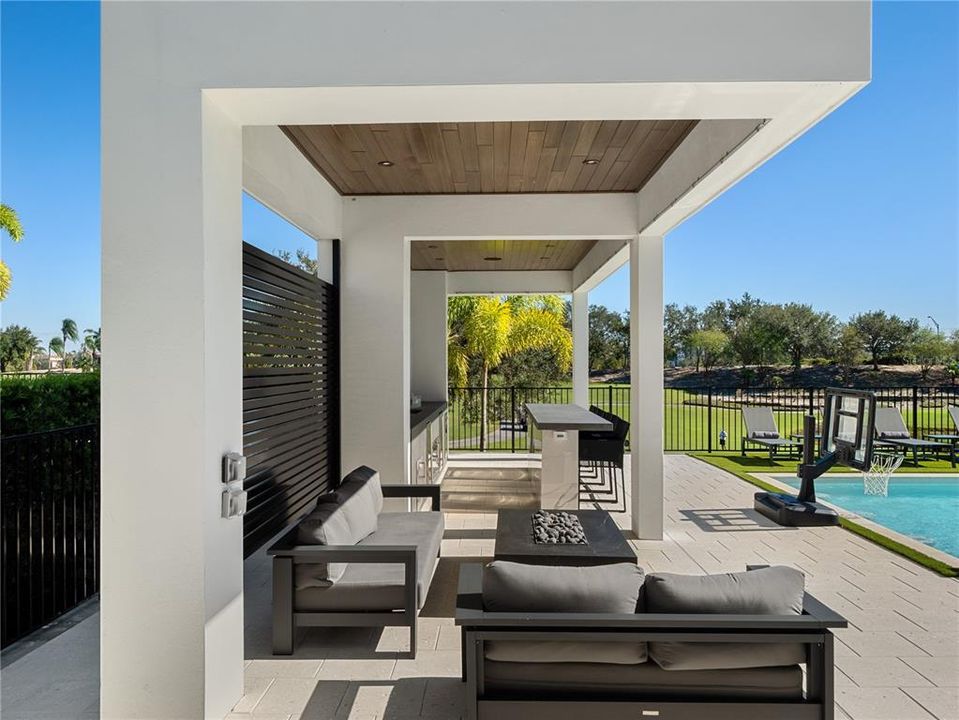 For Sale: $8,250,000 (11 beds, 11 baths, 10436 Square Feet)