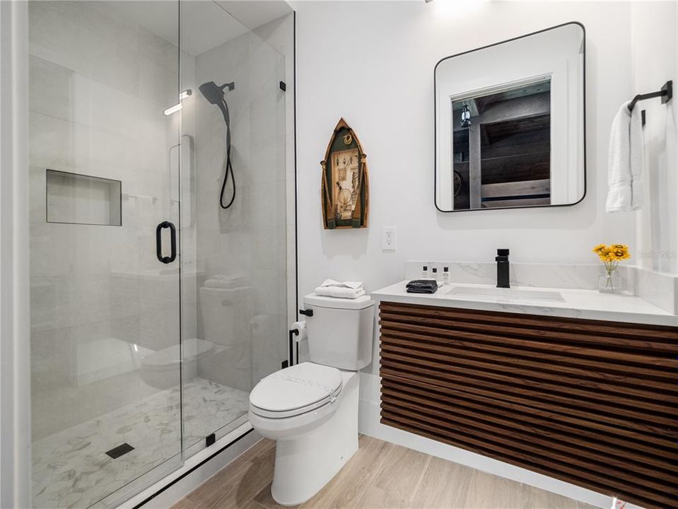 For Sale: $8,250,000 (11 beds, 11 baths, 10436 Square Feet)