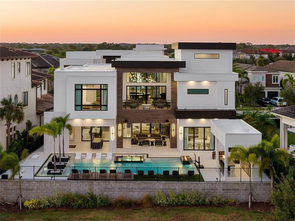 For Sale: $8,250,000 (11 beds, 11 baths, 10436 Square Feet)