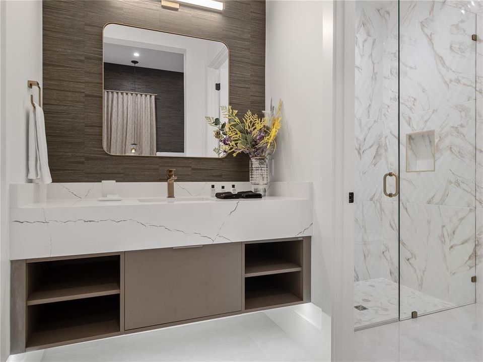 For Sale: $8,250,000 (11 beds, 11 baths, 10436 Square Feet)