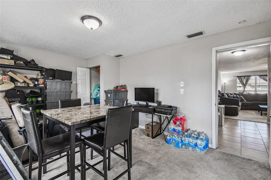 待售: $239,900 (3 贝兹, 1 浴室, 1022 平方英尺)