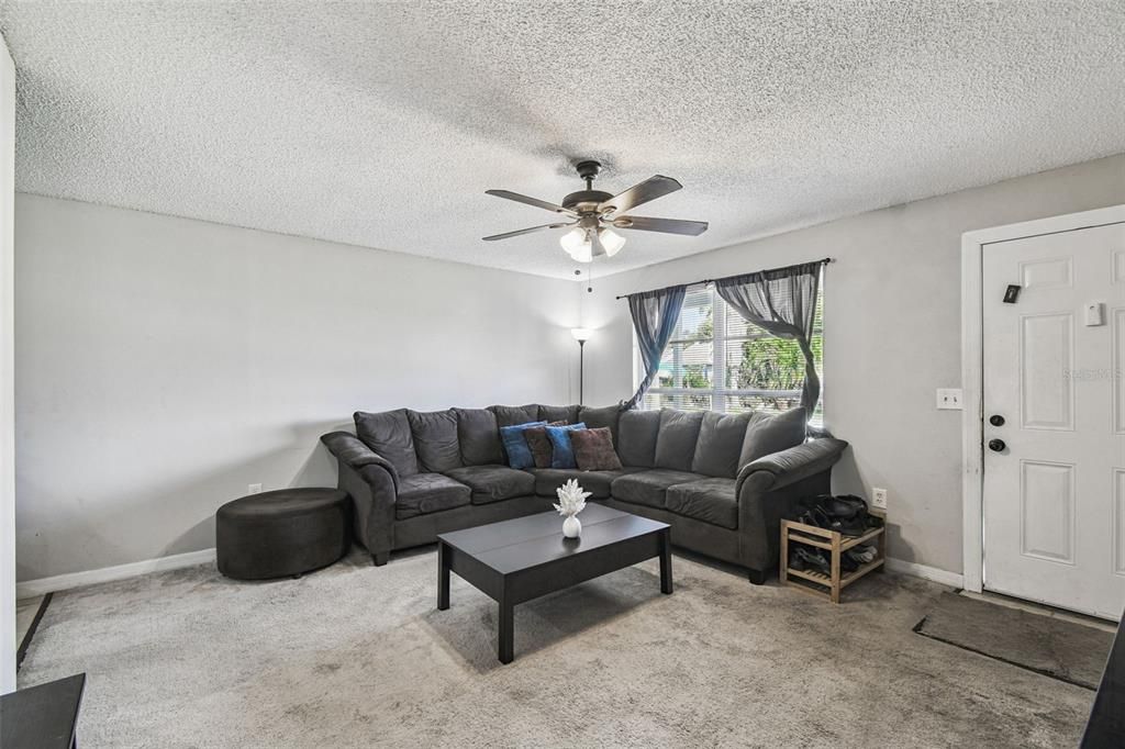 待售: $239,900 (3 贝兹, 1 浴室, 1022 平方英尺)