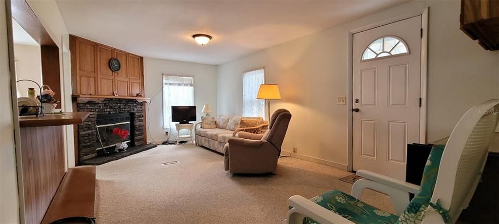 For Sale: $234,900 (3 beds, 2 baths, 1344 Square Feet)