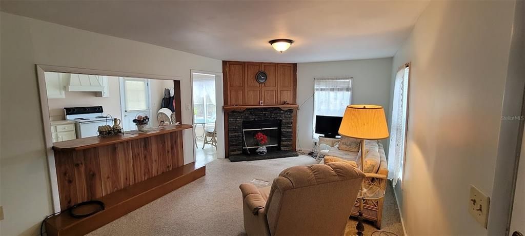 For Sale: $234,900 (3 beds, 2 baths, 1344 Square Feet)