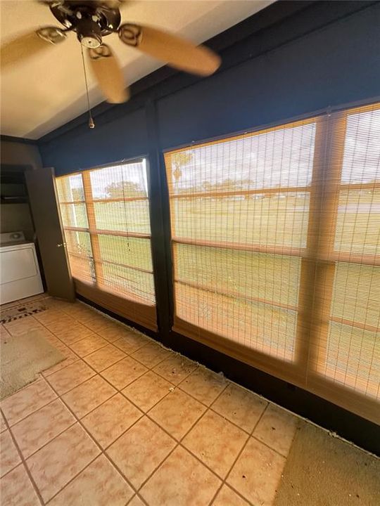 Activo con contrato: $94,900 (2 camas, 2 baños, 954 Pies cuadrados)