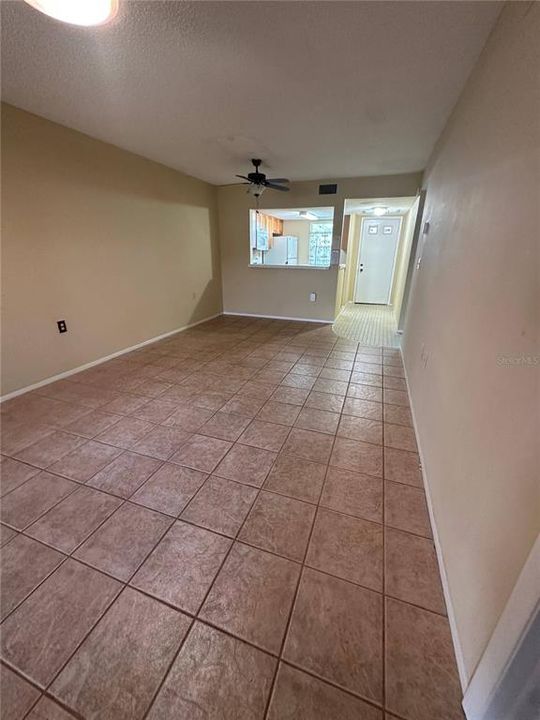 Activo con contrato: $94,900 (2 camas, 2 baños, 954 Pies cuadrados)