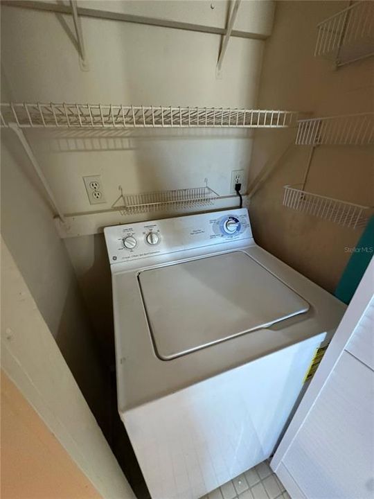 Activo con contrato: $94,900 (2 camas, 2 baños, 954 Pies cuadrados)