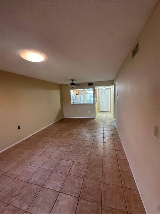 Activo con contrato: $94,900 (2 camas, 2 baños, 954 Pies cuadrados)