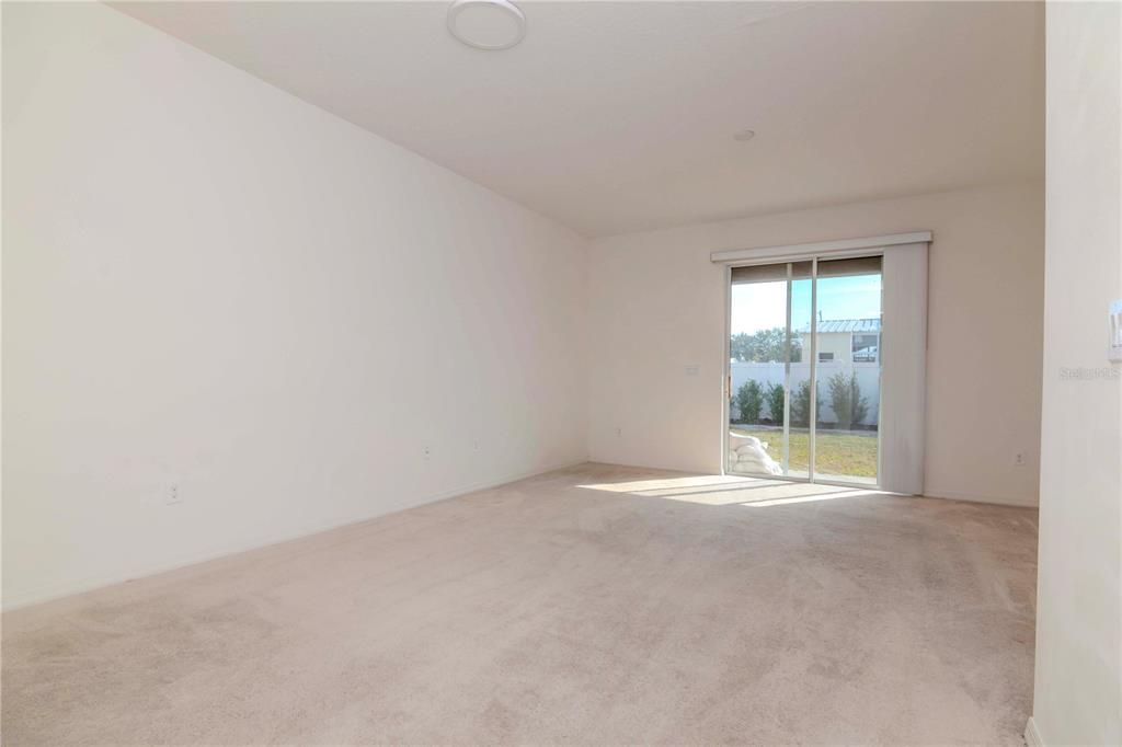 For Sale: $199,000 (2 beds, 2 baths, 1120 Square Feet)