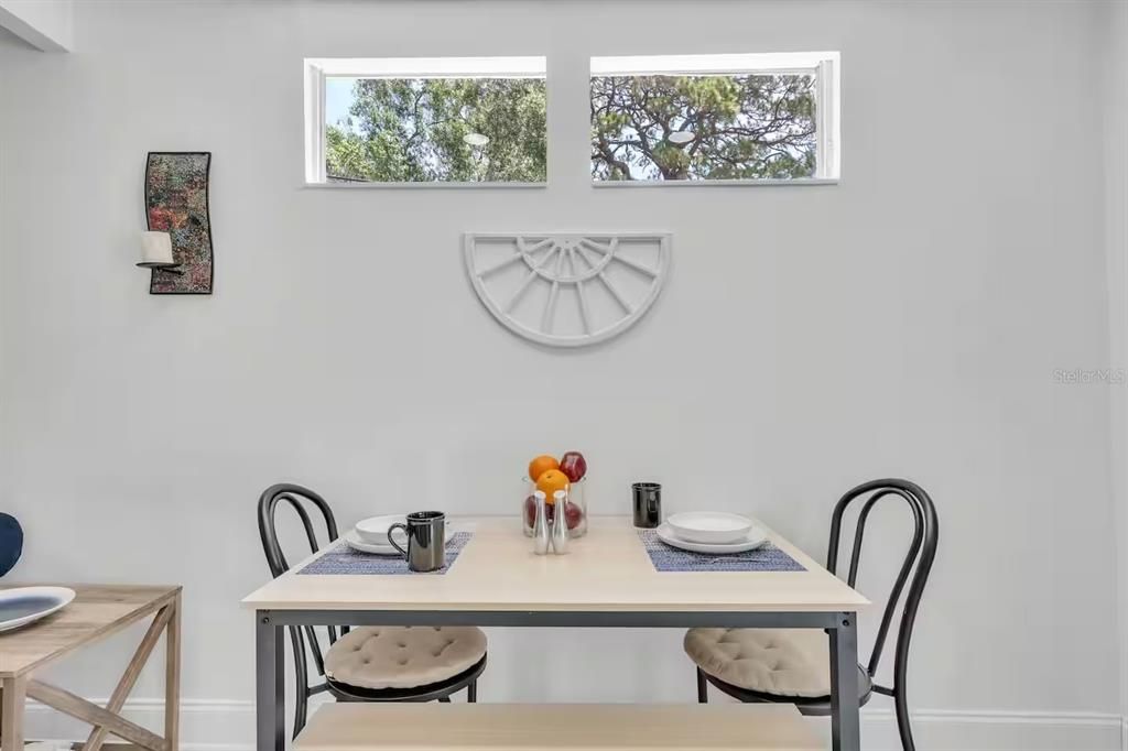 出租: $1,995 (1 贝兹, 1 浴室, 950 平方英尺)