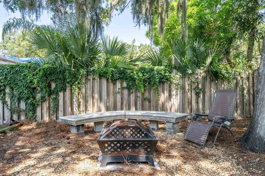 出租: $1,995 (1 贝兹, 1 浴室, 950 平方英尺)