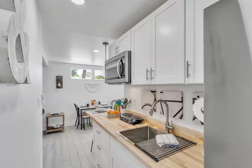 出租: $1,995 (1 贝兹, 1 浴室, 950 平方英尺)