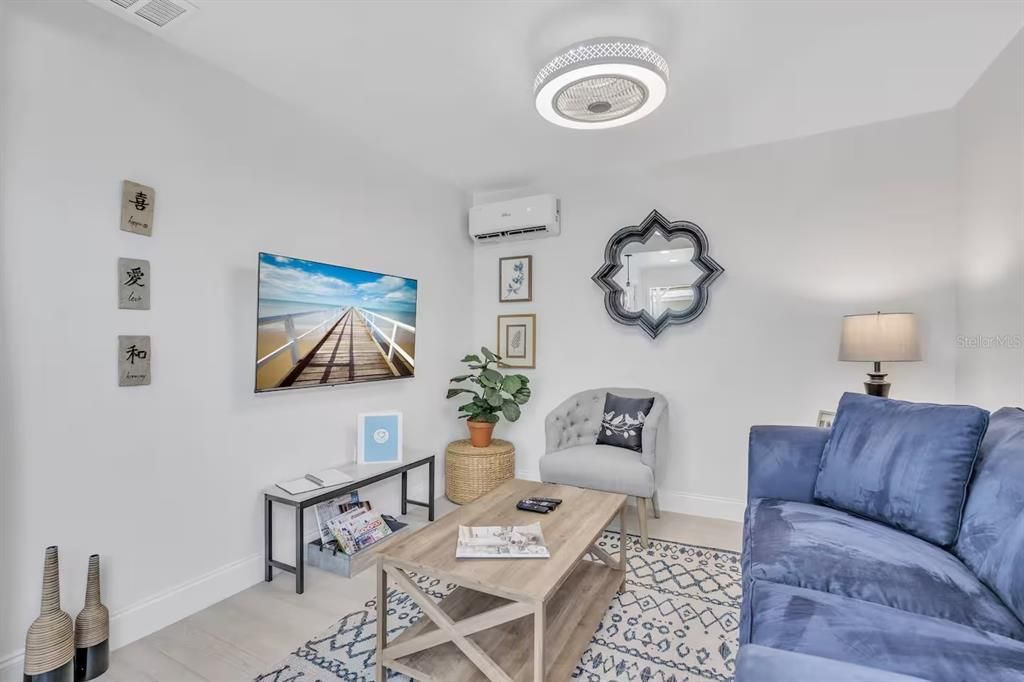 出租: $1,995 (1 贝兹, 1 浴室, 950 平方英尺)