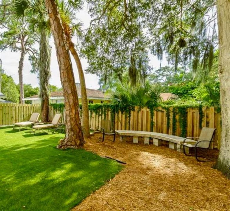 出租: $1,995 (1 贝兹, 1 浴室, 950 平方英尺)